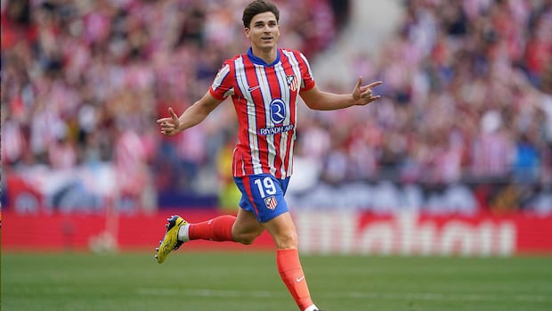 Julián Álvarez llega goleador desde su primera temporada en Atlético de Madrid, pero eso no descarta sus posibilidades de ser el goleador (Fuente: Alamy)