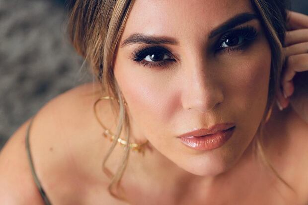La actriz dijo estar tranquila tras confirmar el finde su relación de dos décadas con William Levy (Foto: Elizabeth Gutiérrez / Instagram)